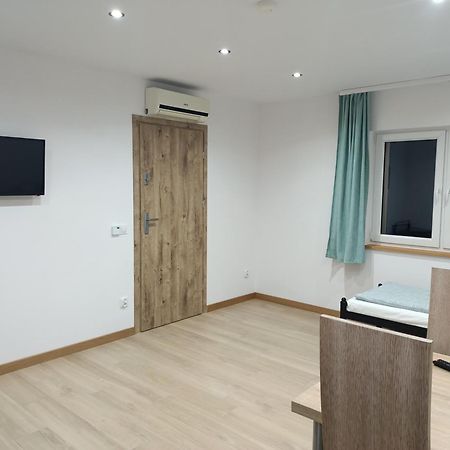 Letnia Oaza "Akacja" Apartment Sobienie Jeziory ภายนอก รูปภาพ