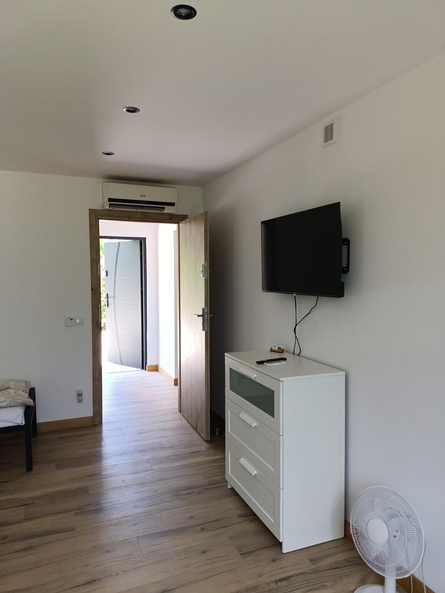Letnia Oaza "Akacja" Apartment Sobienie Jeziory ภายนอก รูปภาพ